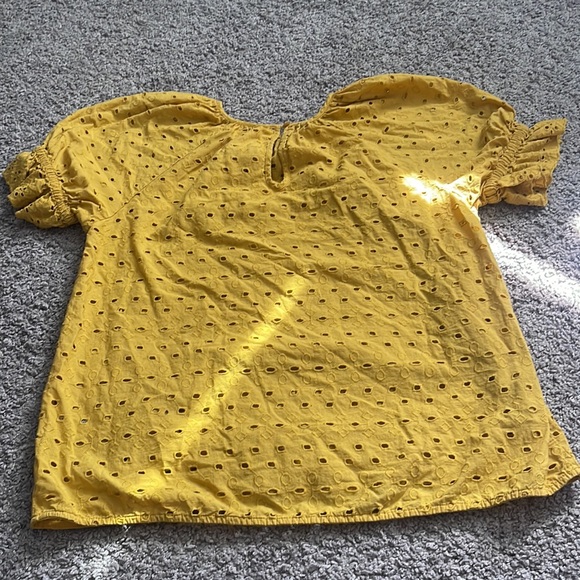 Universal Thread Top - Picture 4 of 4